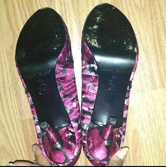 White House|Black Market Size 8½ M peep toe floral satin Heels - Picture 5 of 5